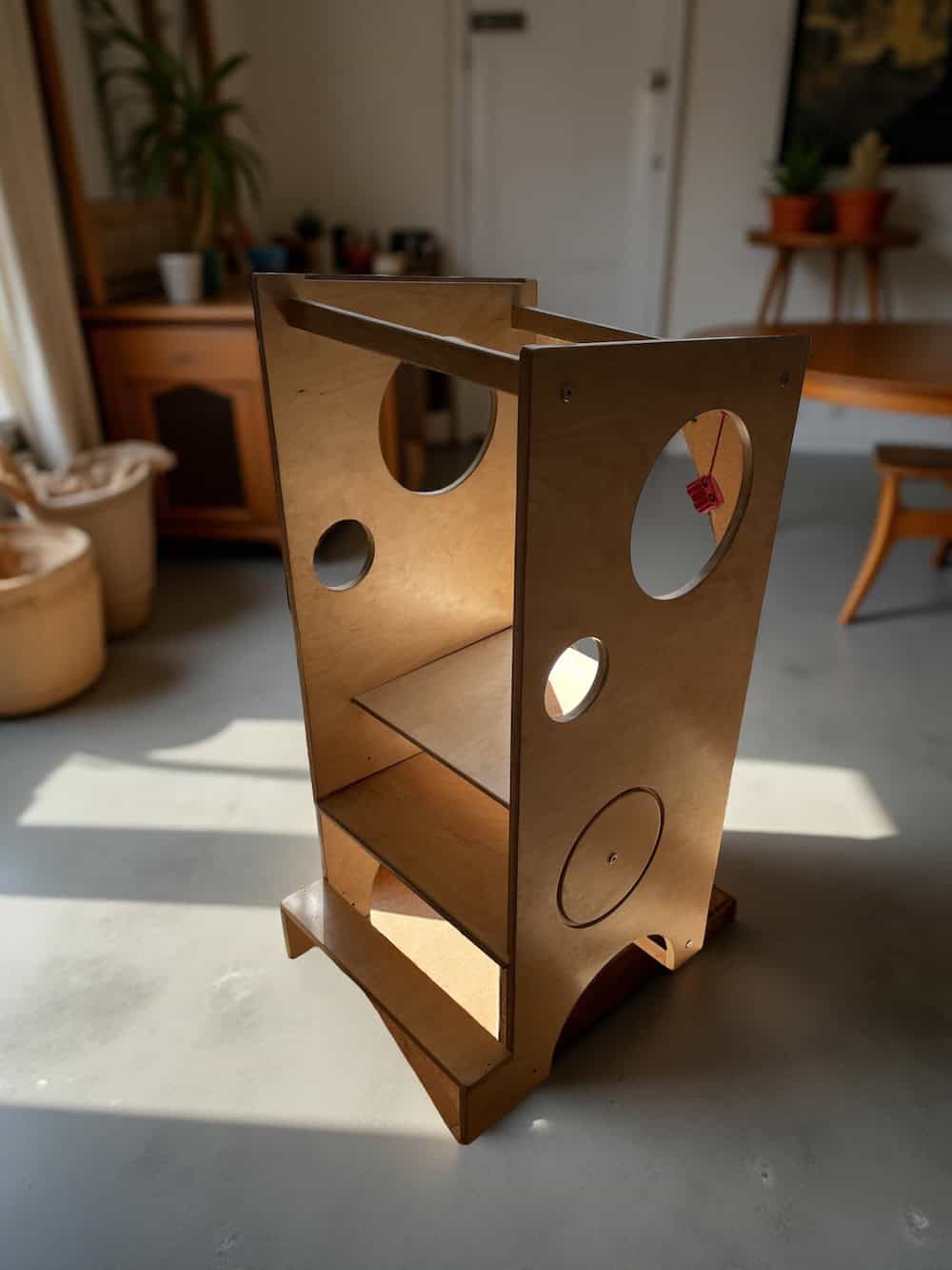 Dřevěná dětská učicí věž